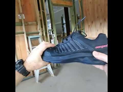 Composite vs Steel Toe: Choosing the Best Safety Shoes for Your Needs #SafetyFirst #FootwearWars